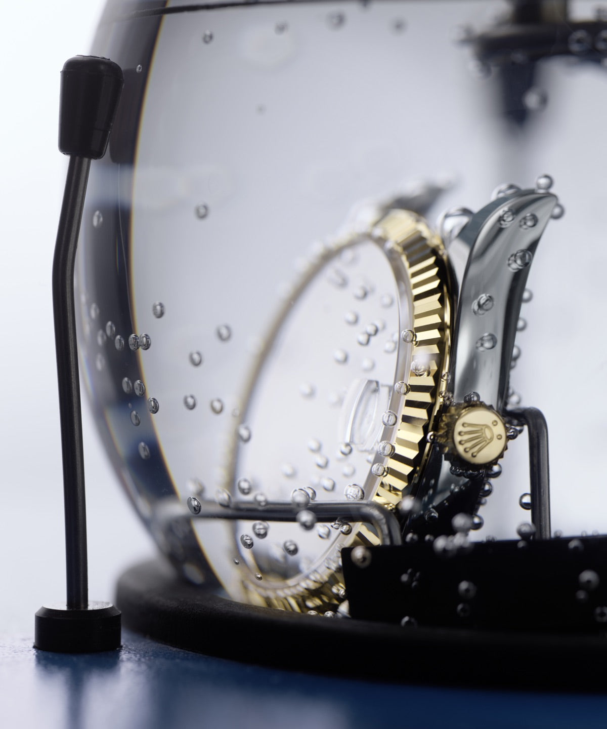 Assembly of the case - Rolex watch servicing procedure